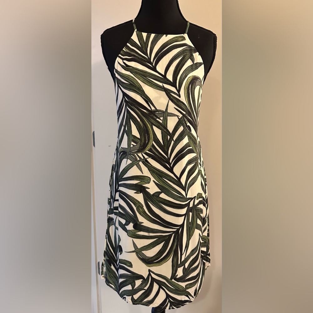 Show Me Your MuMu Byron Dress in White and Green Peruvian Palm Print. Size S